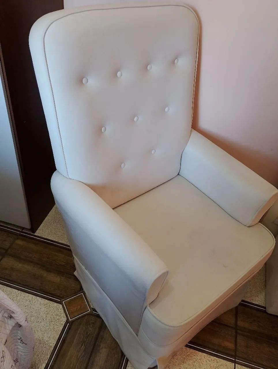 Poltrona de amamentação com puff,e de brinde uma almofada!! - Foto 3