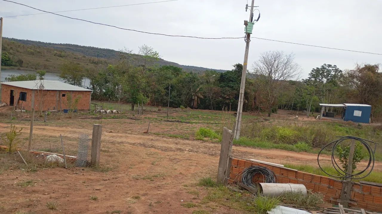 Terrenos na beira do lago manso 