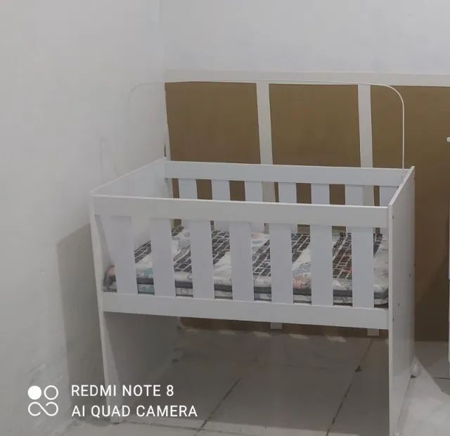 Berço com colchão novo 