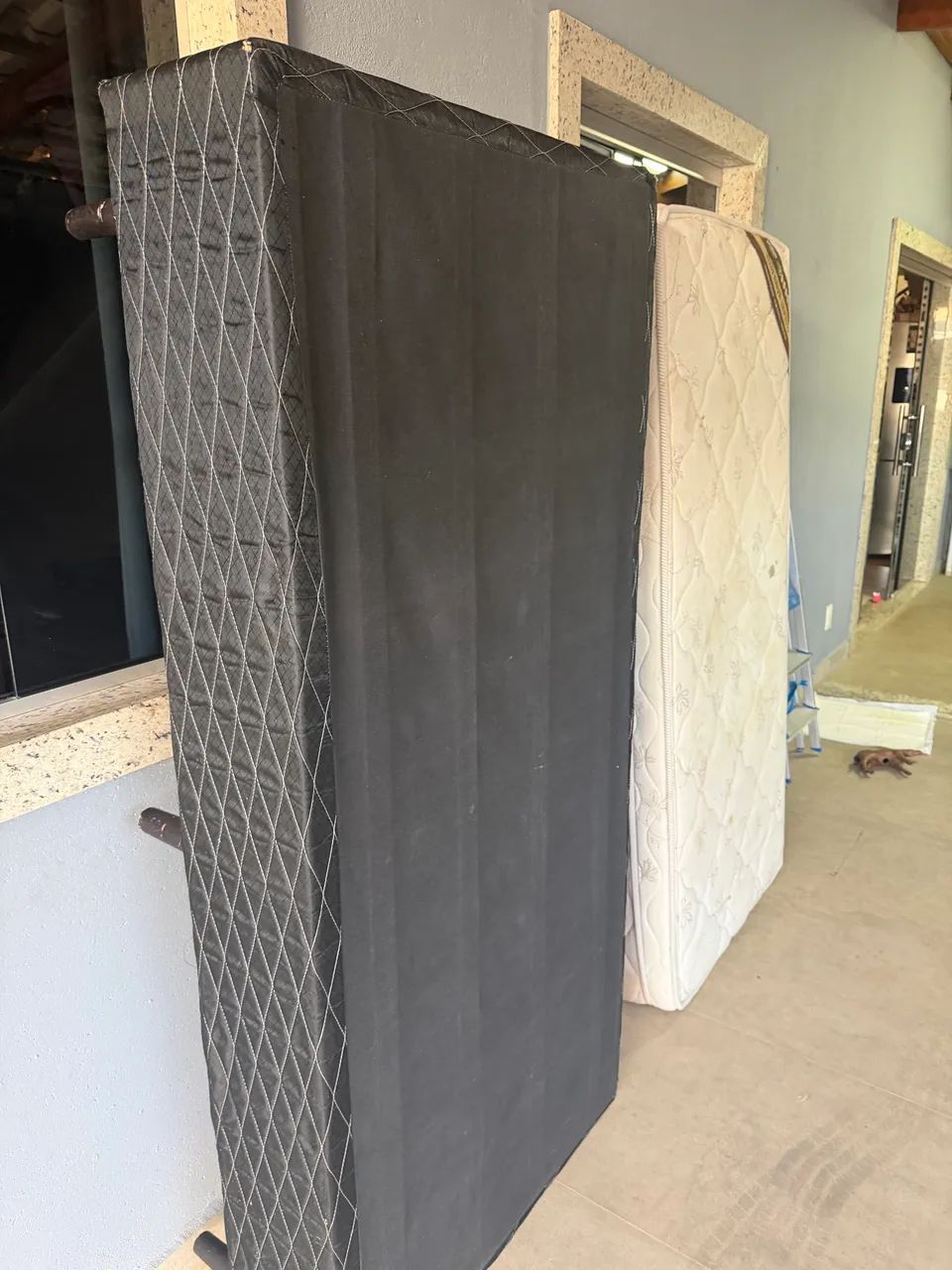 Vendo cama de solteiro Ortobom - Foto 2