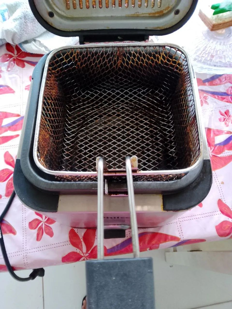 Fritadeira elétrica com óleo Philco  - Foto 4
