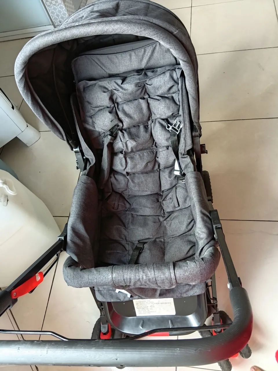 CARRINHO DE BEBE PARA PASSEIO - Foto 2