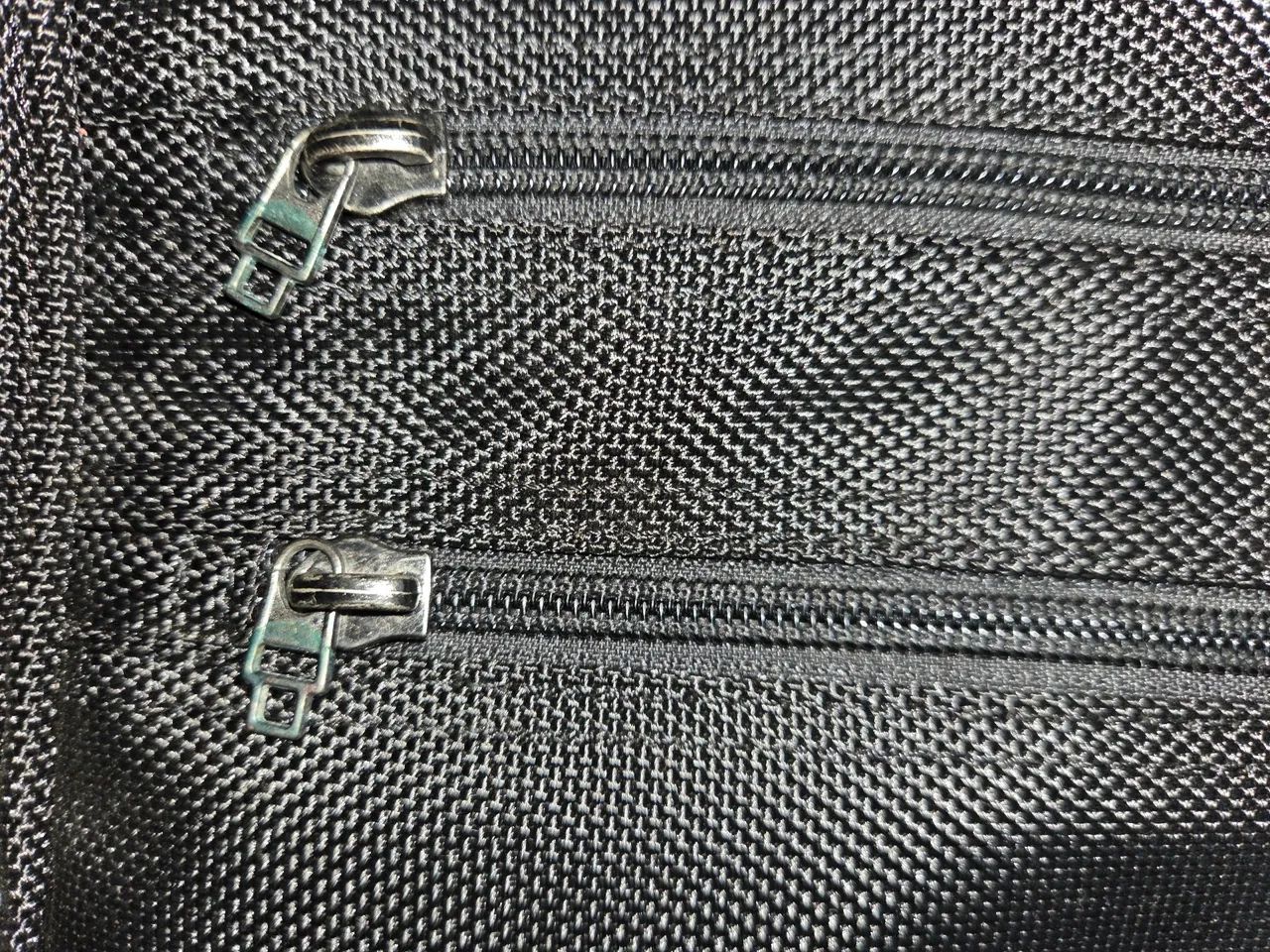 BOLSA OAKLEY COMPUTER  , ORIGINAL  , SEMI NOVA  , ESTADO DE NOVA  ! - Foto 5