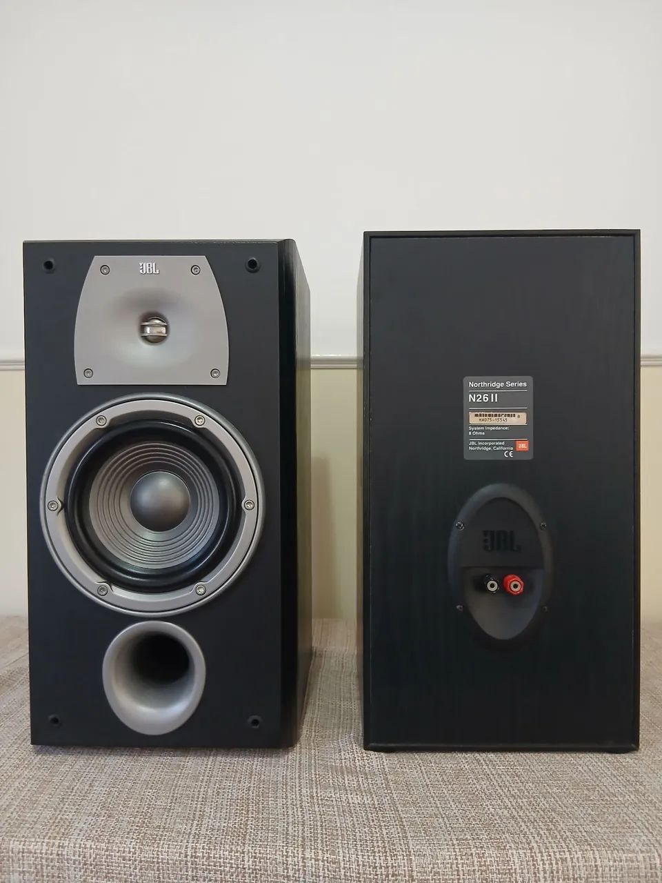 Caixas BooKshelf JBL N26ll