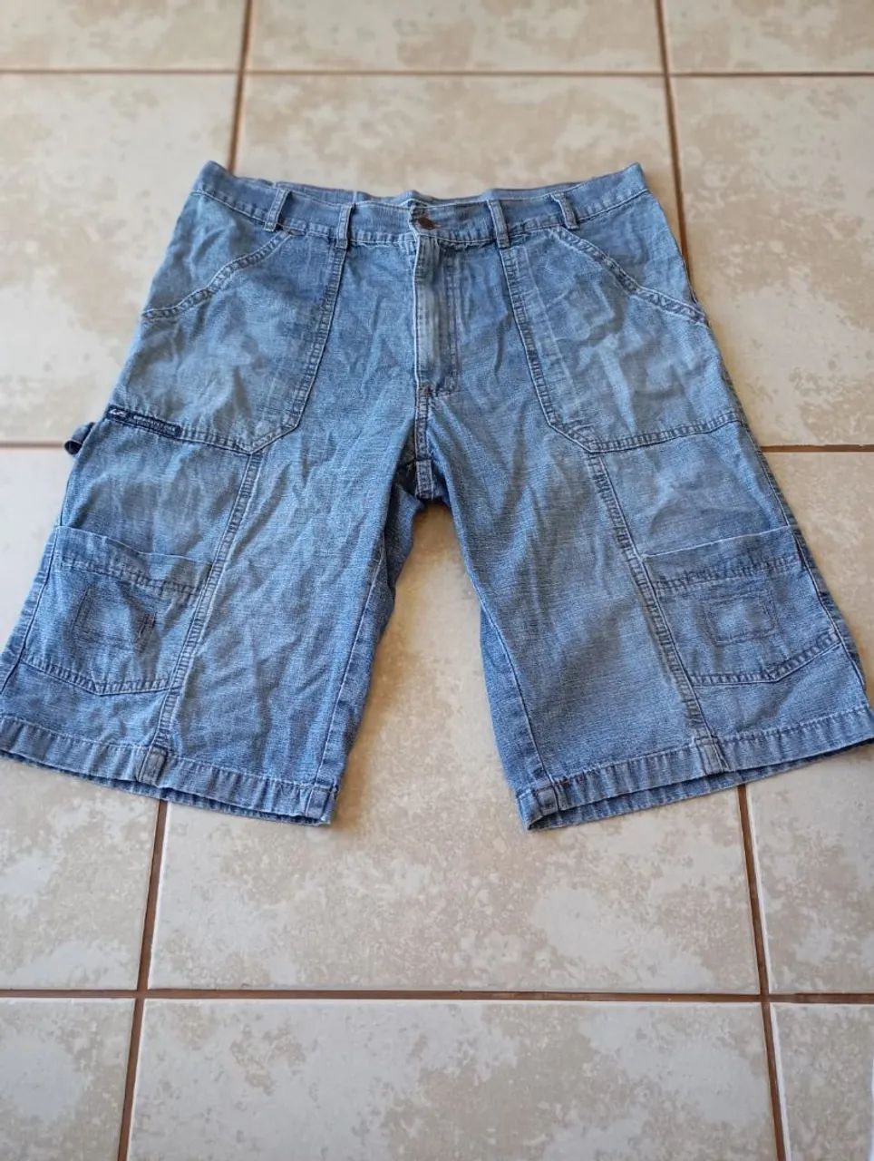 Bermuda Questão de Estilo cargo jeans tamanho 46
