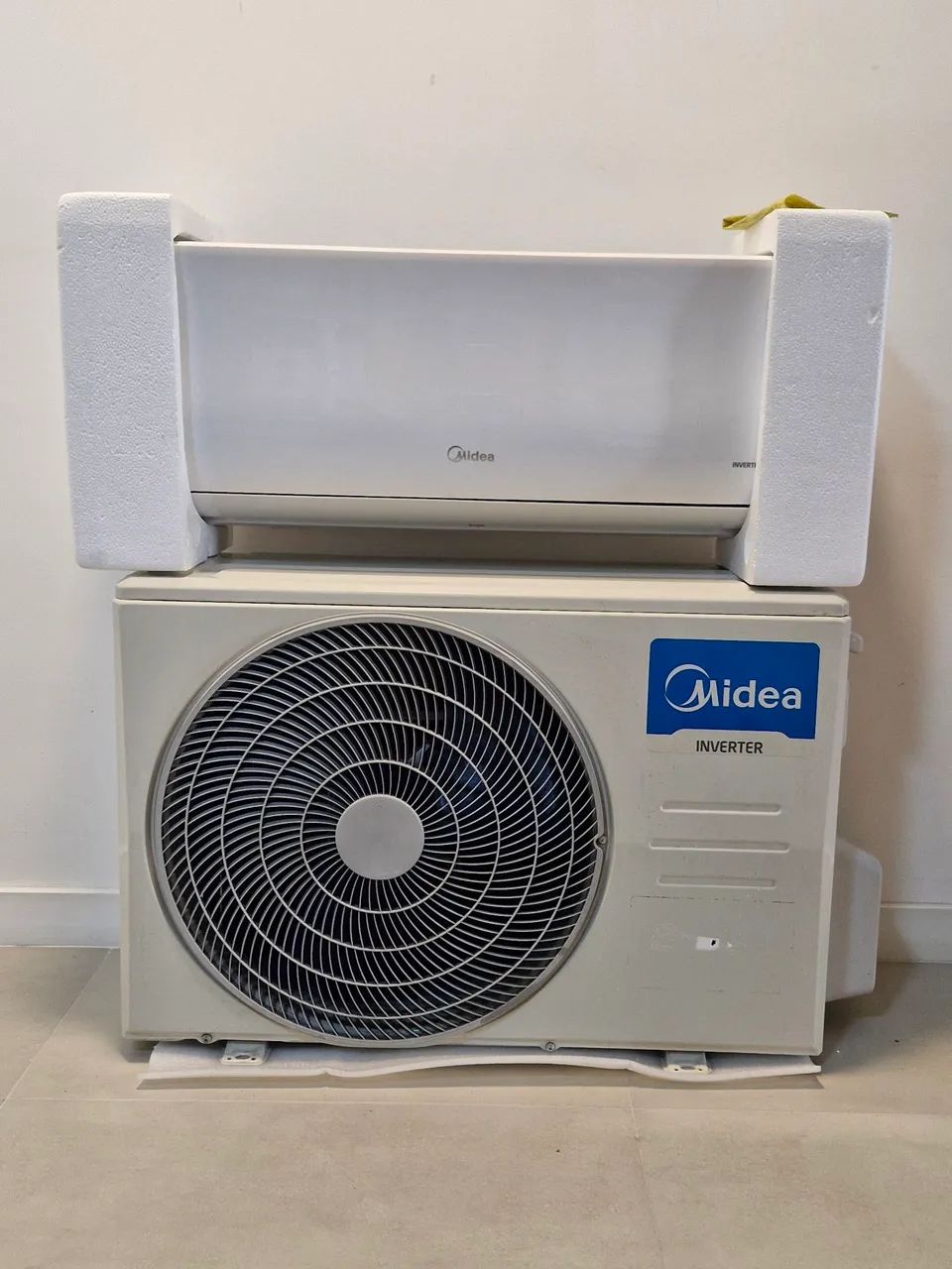 Vendo ar condicionado Split Midea de 9.000 Btus