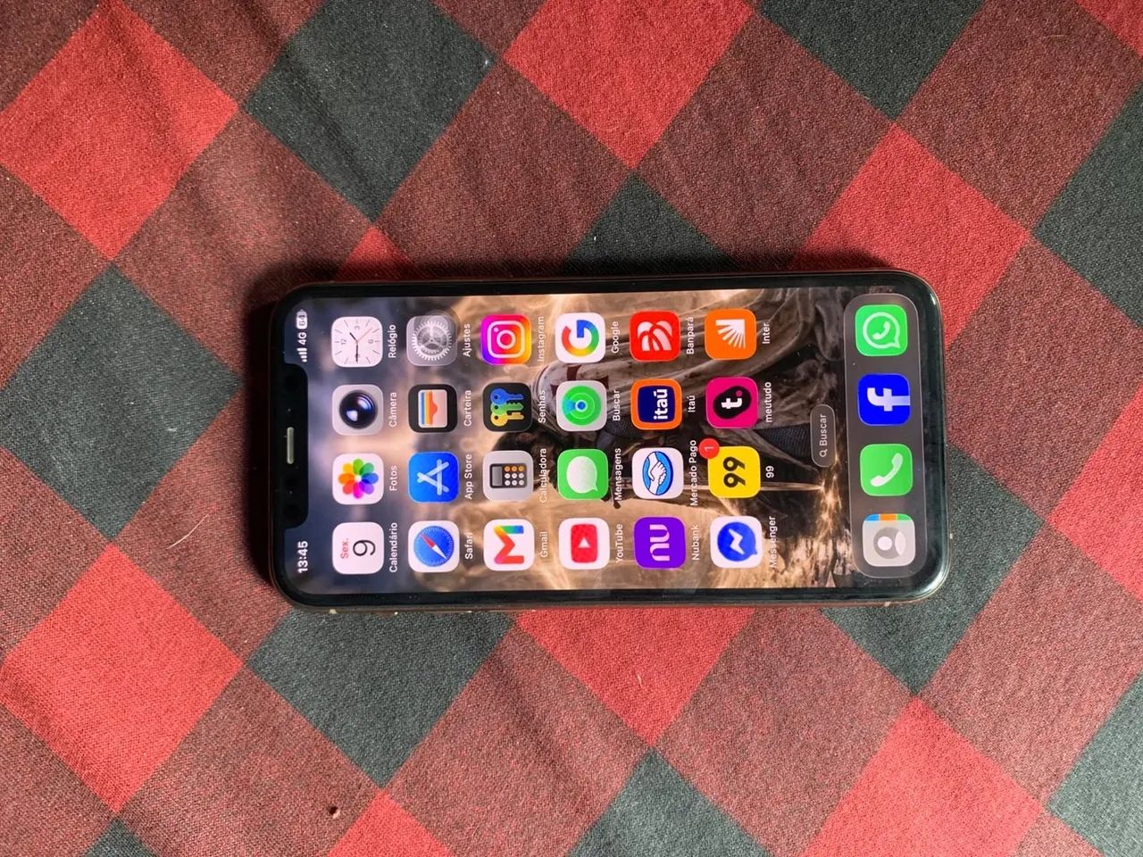 Vendo iPhone 11 Pro, 256 gigas, zap *