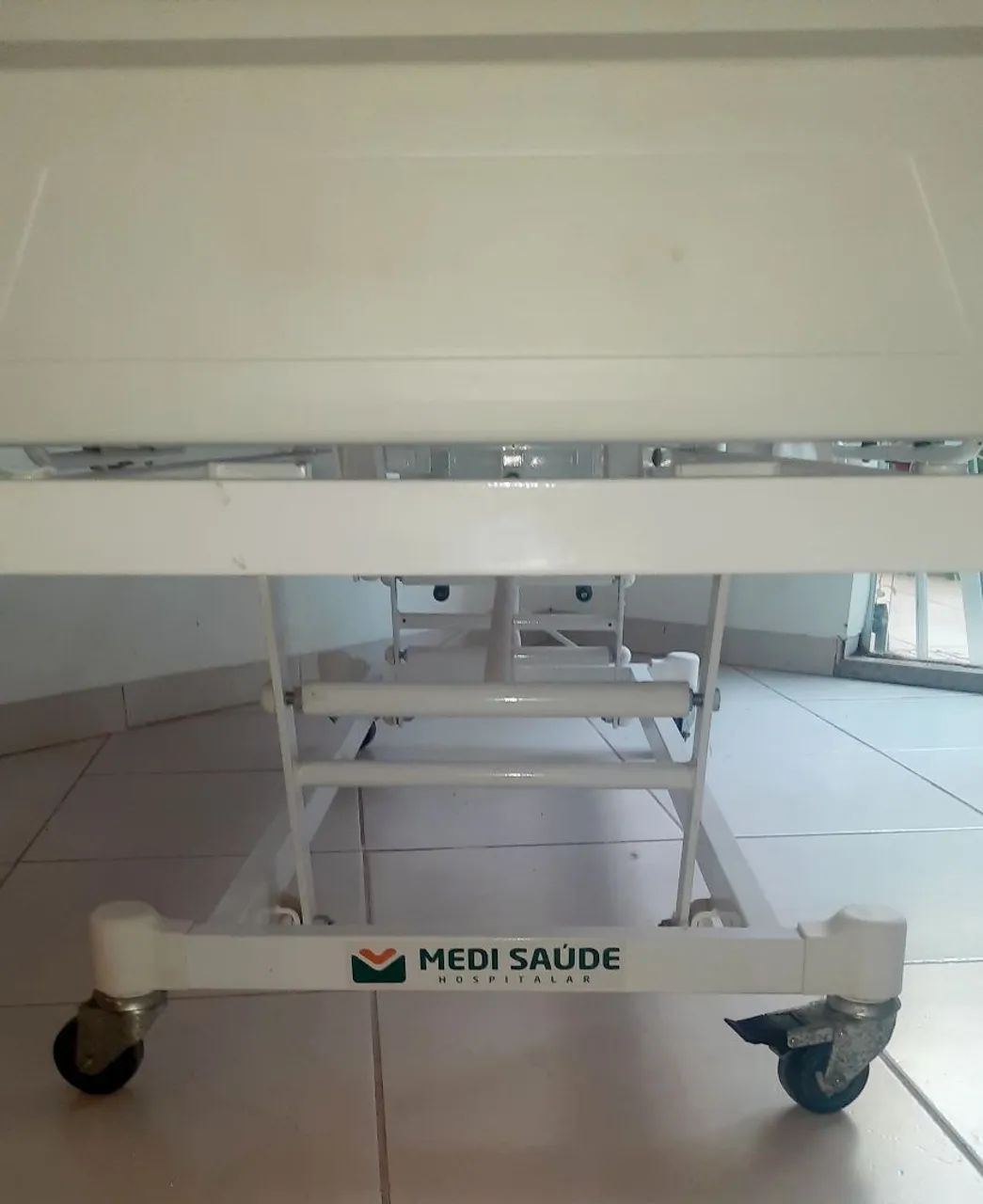 Cama Hospitalar e Cadeira de banho/transporte - Foto 2