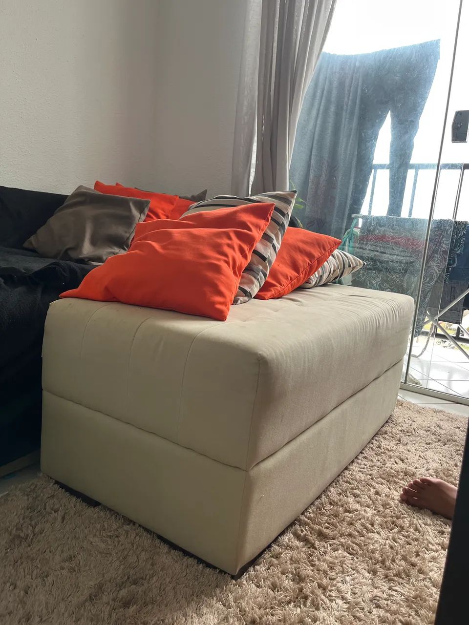 Sofá e pufe beje da tokstok - Foto 2