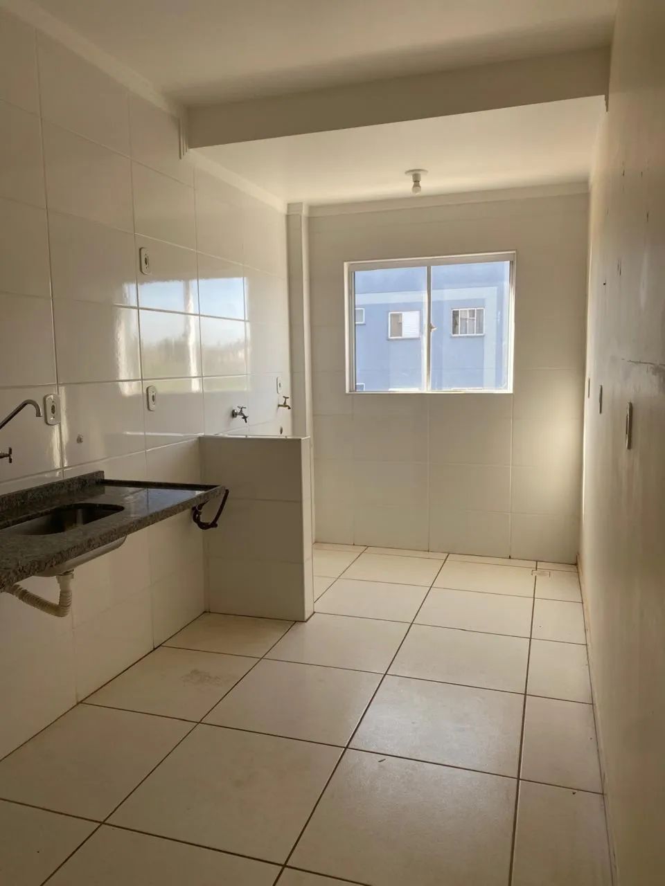 Apartamento c/ Ar Condicionado e Sacada  - Foto 3