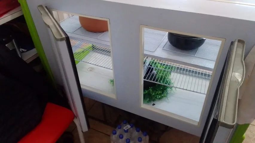 Vendo Balcão Refrigerado 220 volts perfeito estado - Foto 2