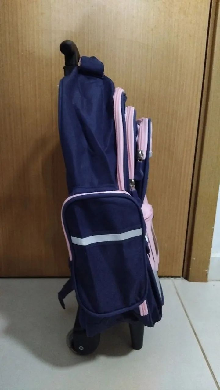 Mochila escolar com rodinhas nova! - Foto 2