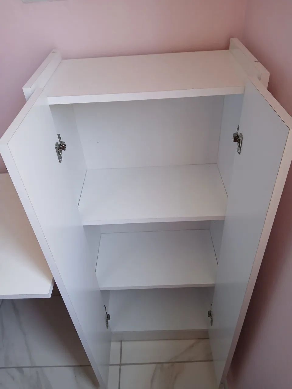 Mesa com armário integrado - Foto 3