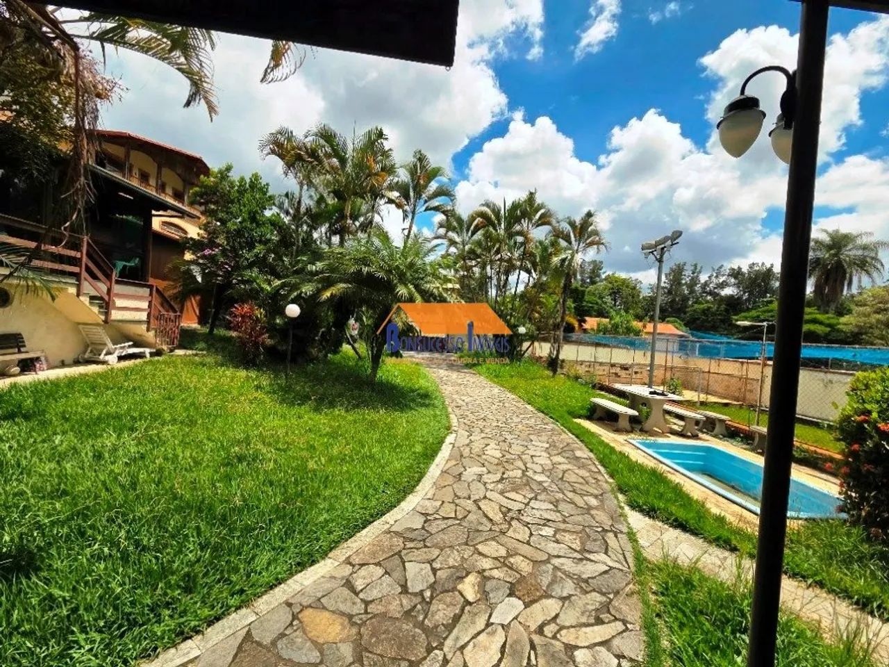 casa de 4 quartos, Bairro Braunas/Garças em Belo Horizonte - Foto 2