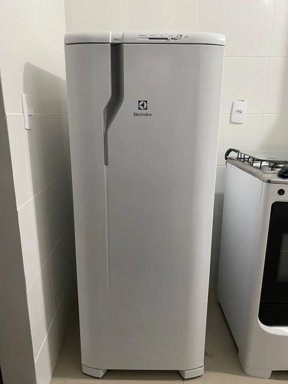 Geladeira Eletrolux Semi Nova