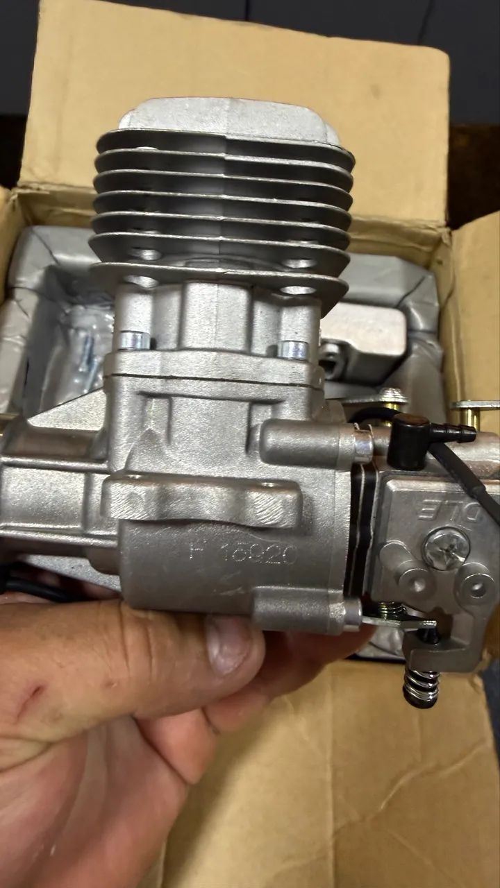 Motor DLE 20CC aeromodelo na caixa - Foto 2