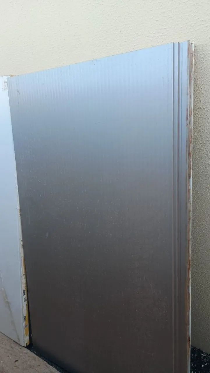 Vendo 3 telhas sanduíche!!  - Foto 2
