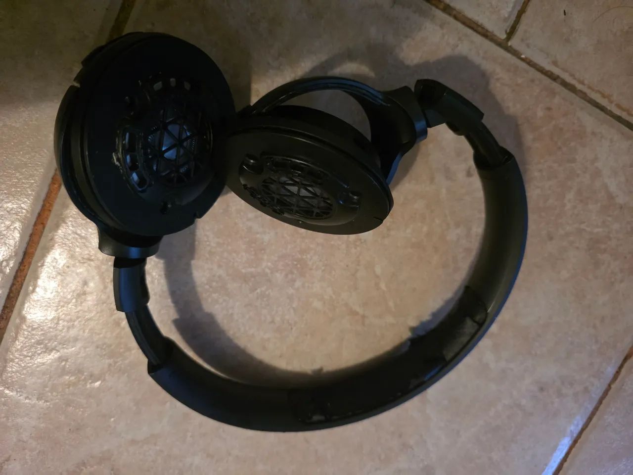 Fone de ouvido JBL com defeito  - Foto 5