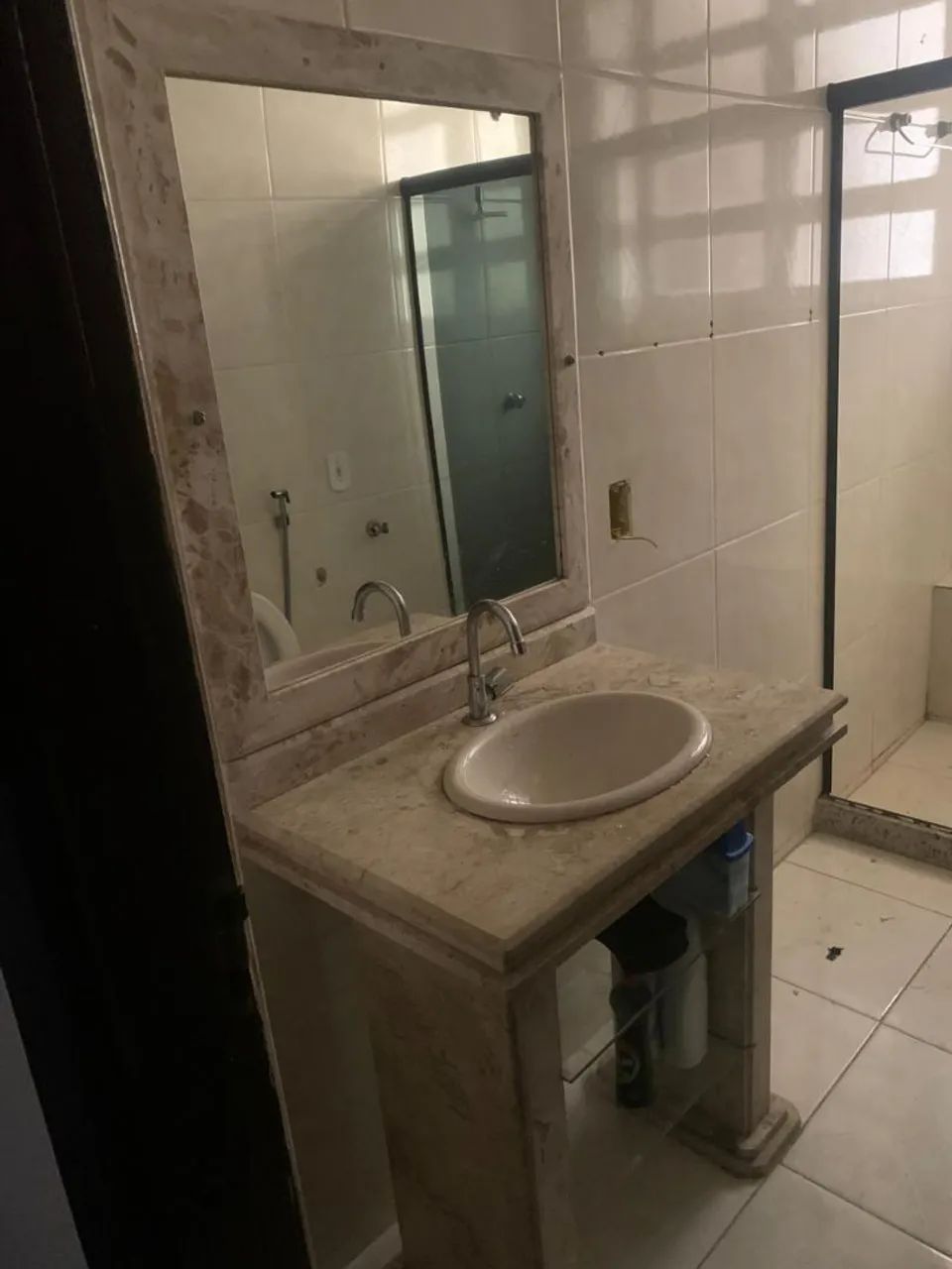 Vende-se móvel para banheiro 