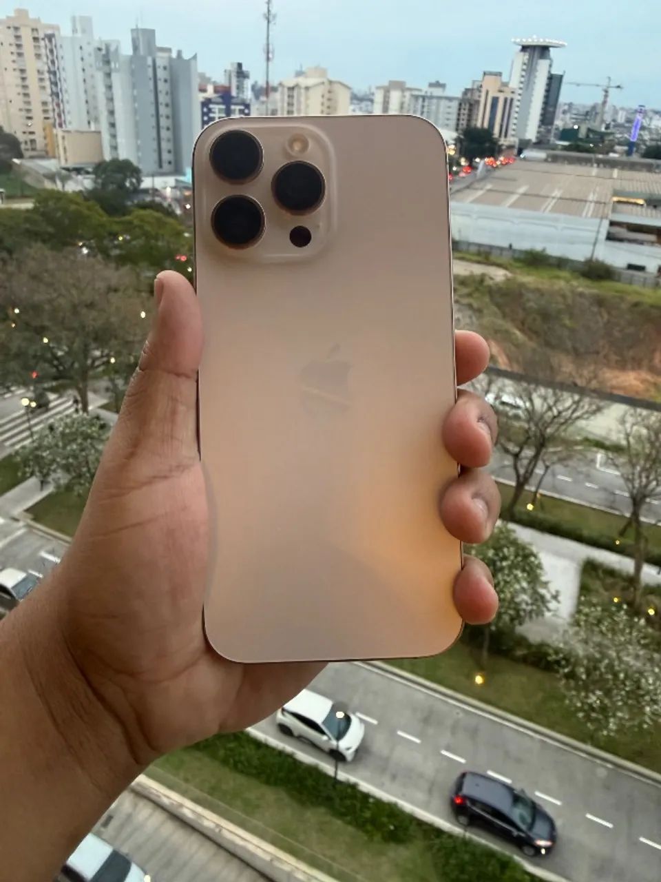 16 pro max cor desert ( aparelho usado ) - Foto 2