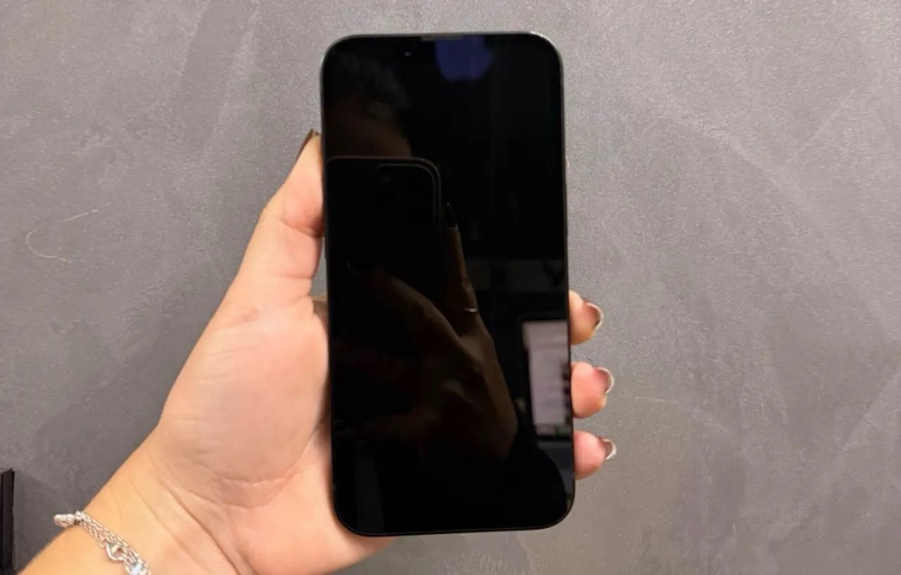 Vendo iPhone 16e - Foto 3