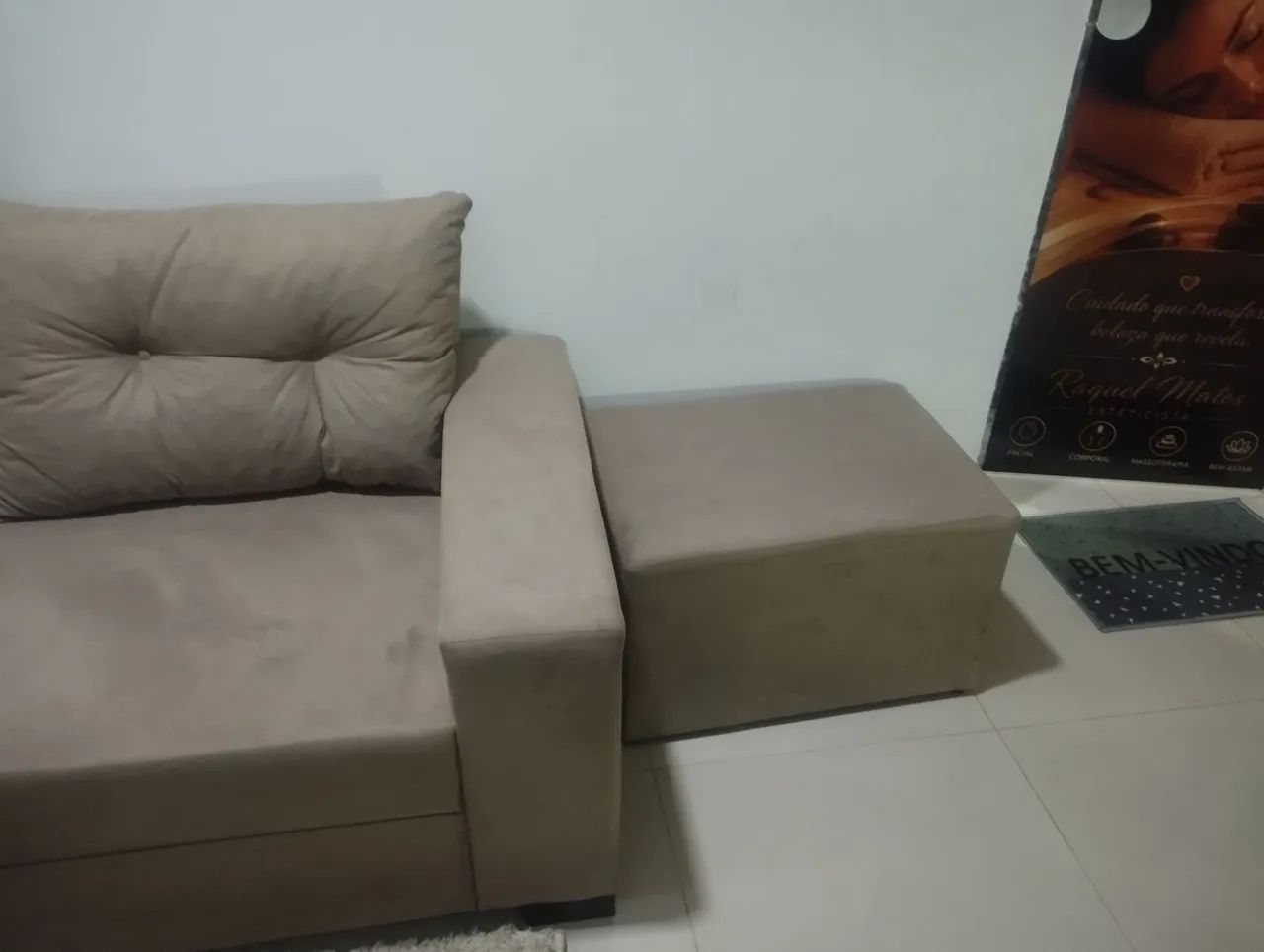 Sofá semi novo 15 dias de uso - Foto 2