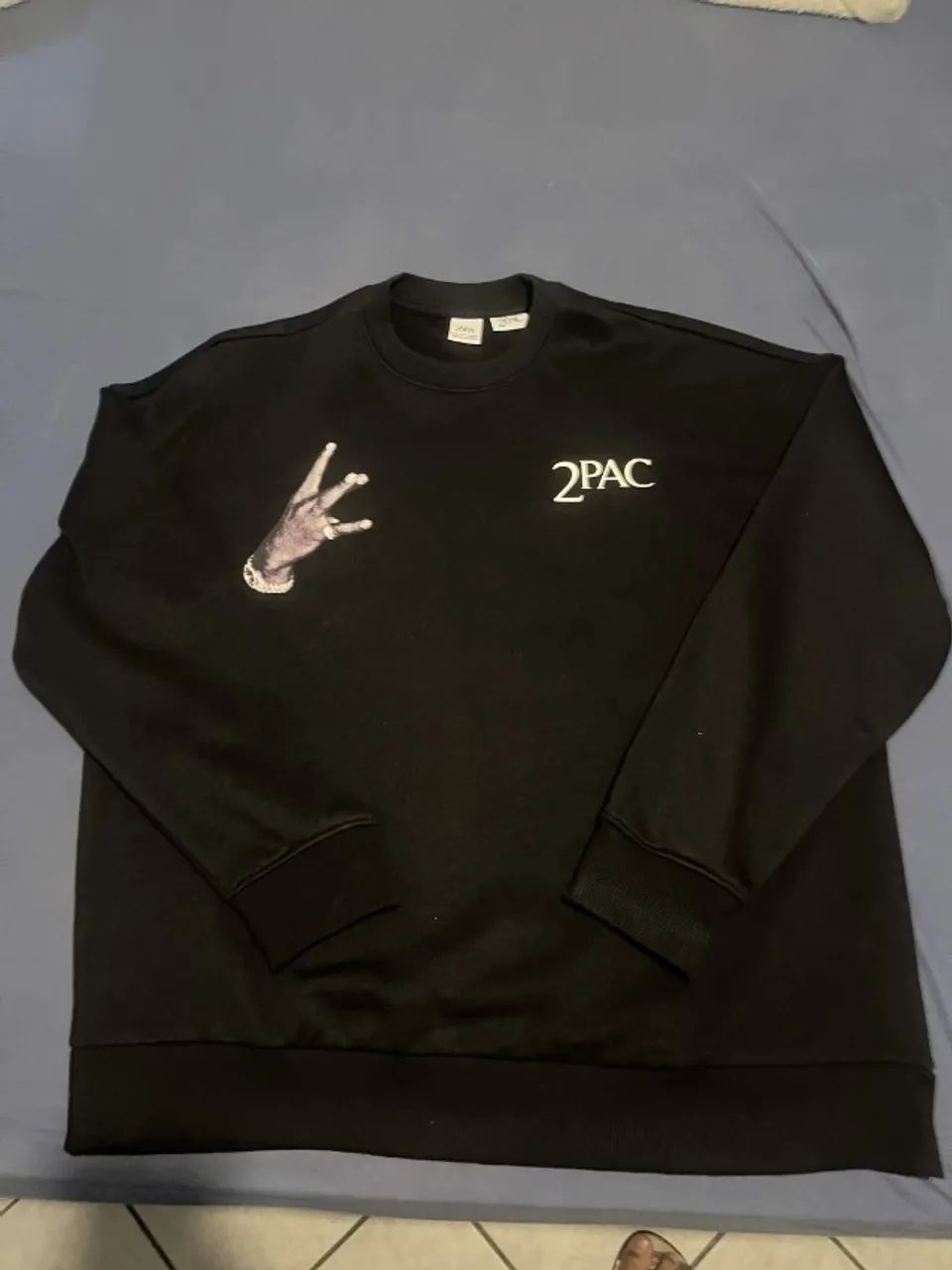 Moletom preto 2PAC (zara)