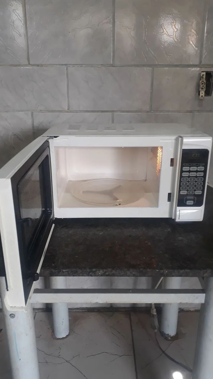 Microondas Home Leader  20 litros funcionando perfeitamente  - Foto 4