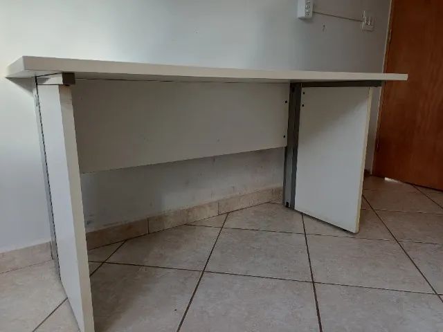 Mesa de escritório415075631524096001