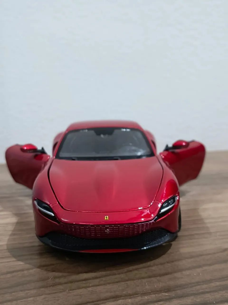 Ferrari Roma Escala 1:24 Carro de ferro - Foto 2