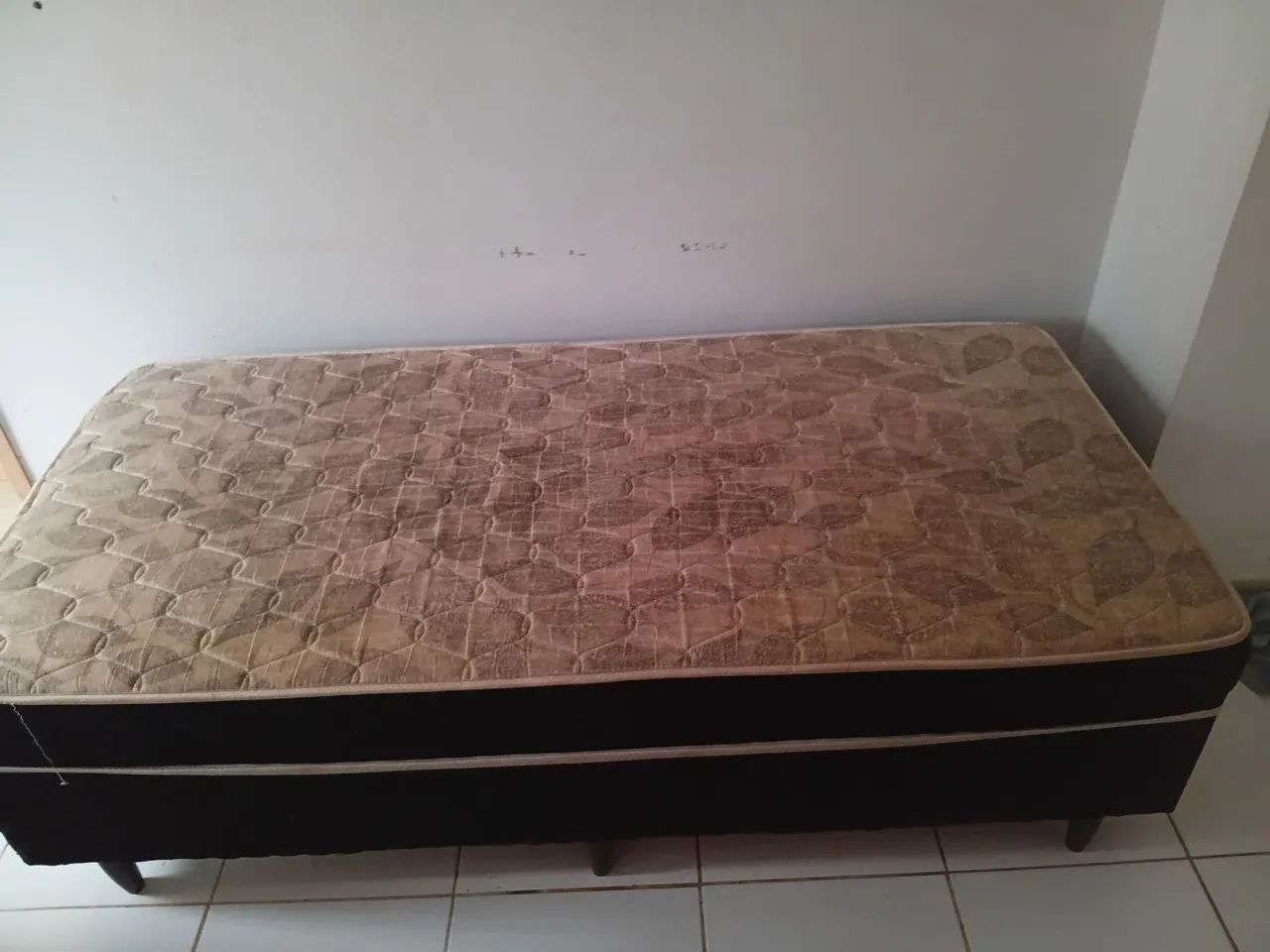 CAMA SOLTEIRO USADA - Foto 2