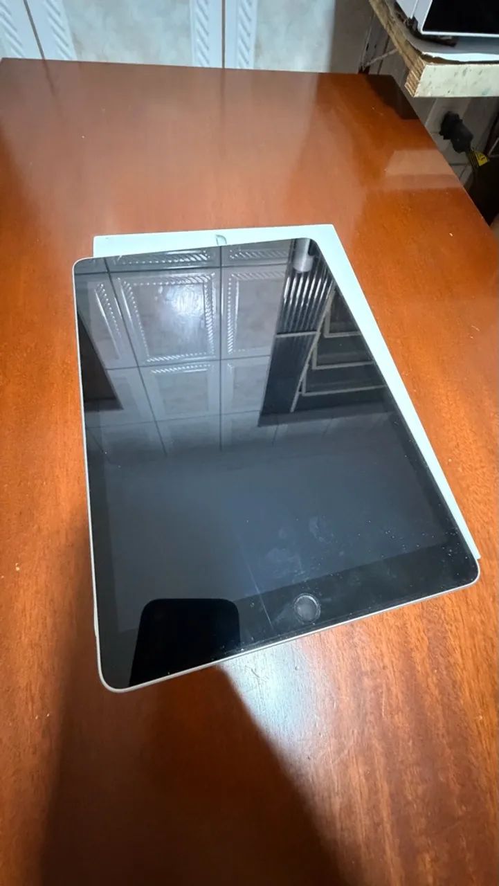 iPad Apple 9ª Geração - 64GB Wi-Fi - Prata - Foto 3