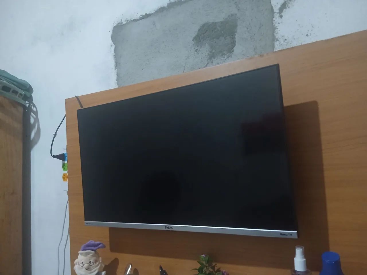 Vendendo vendo TV smart Philips 32 in roku