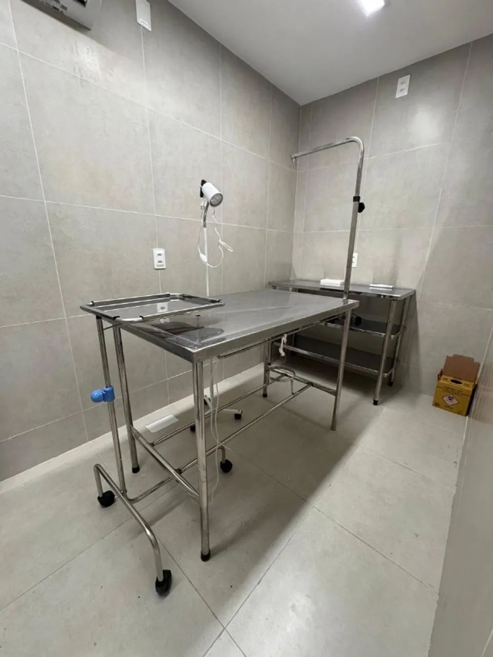 Mesa cirúrgica inox 