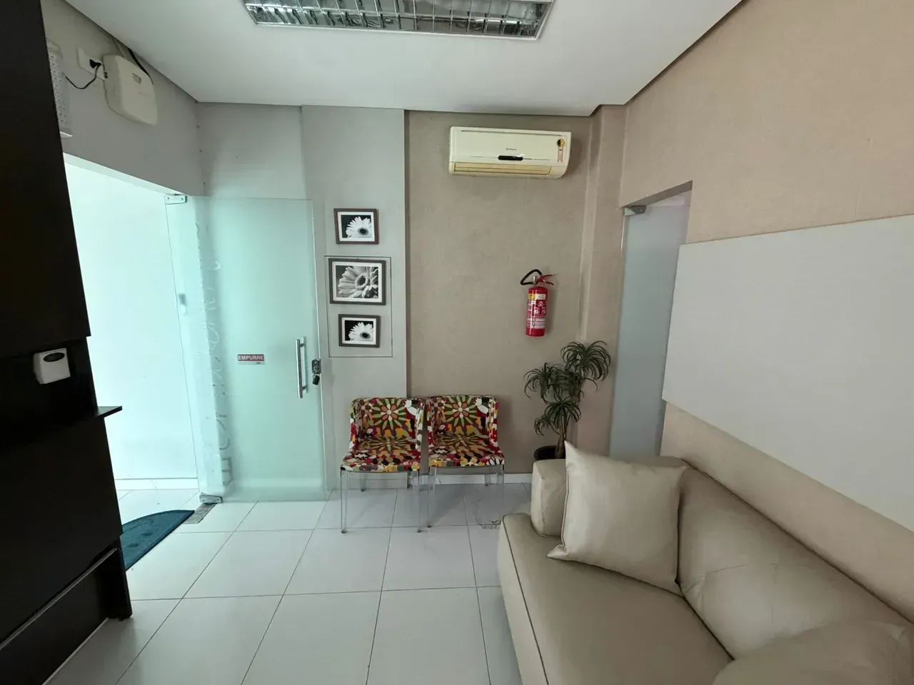 Chapada / Sala Comercial 65m2 / 9 8 1 0 6 32 3 1 - Foto 4