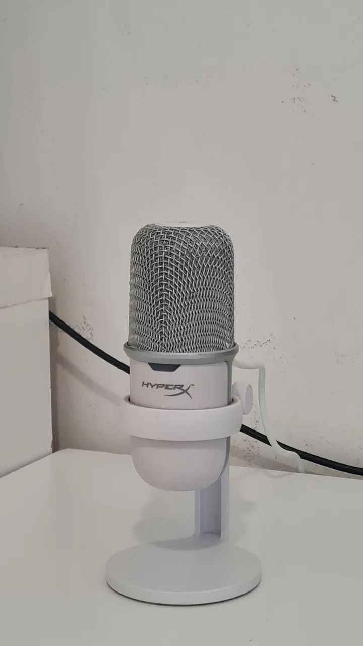 Microfone HyperX com Caixa