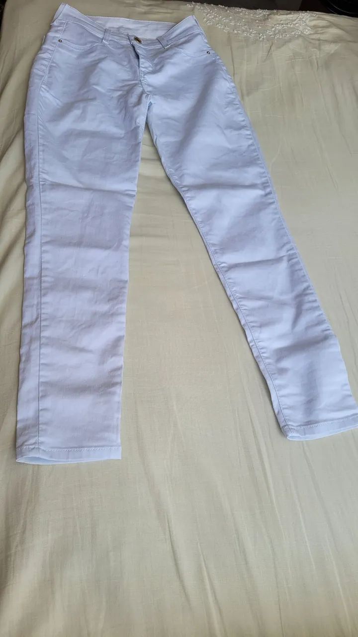 Calça comprida branca  com elastano  - Foto 2