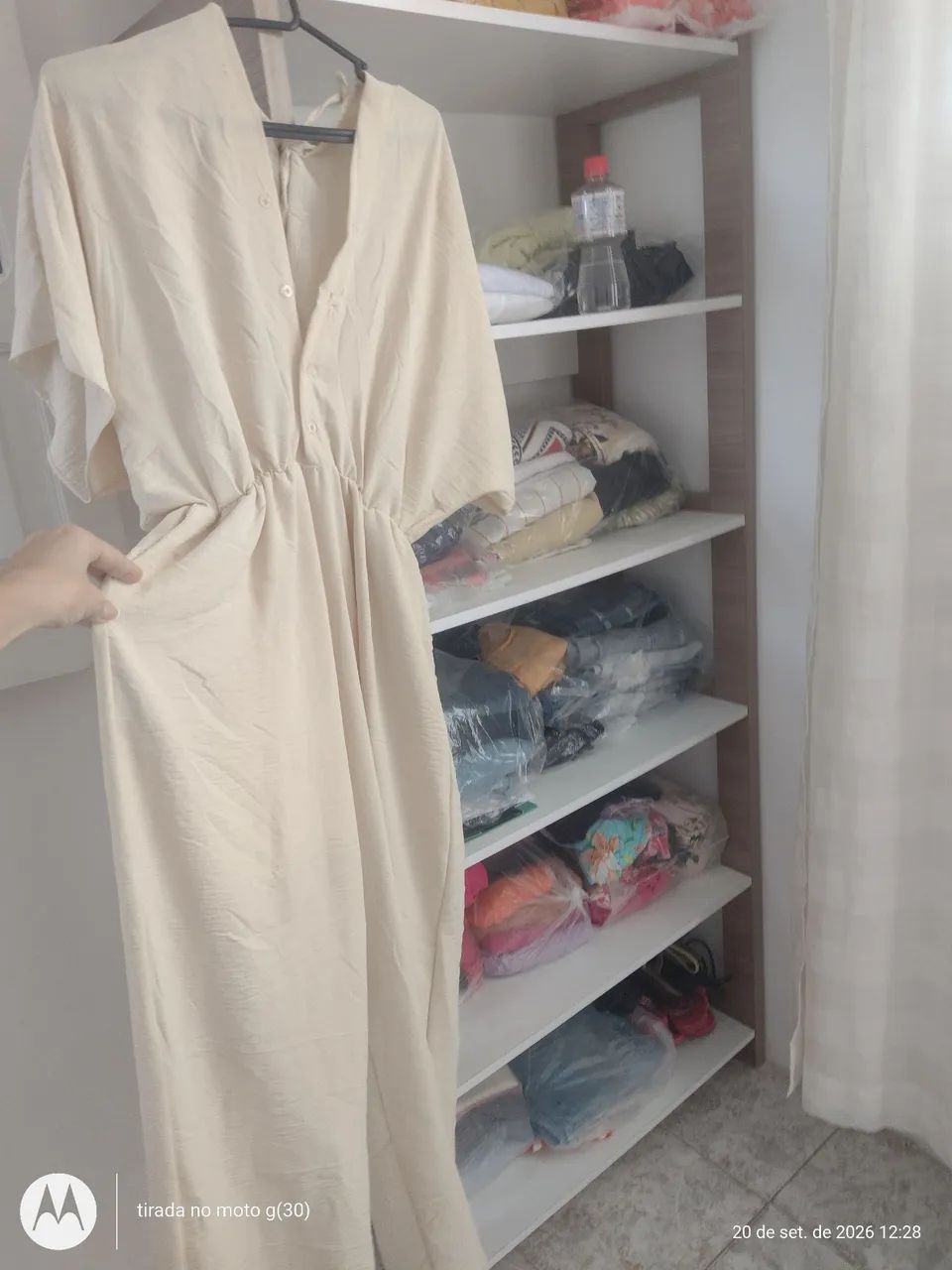 Vendo roupas vários tbm e modelos 