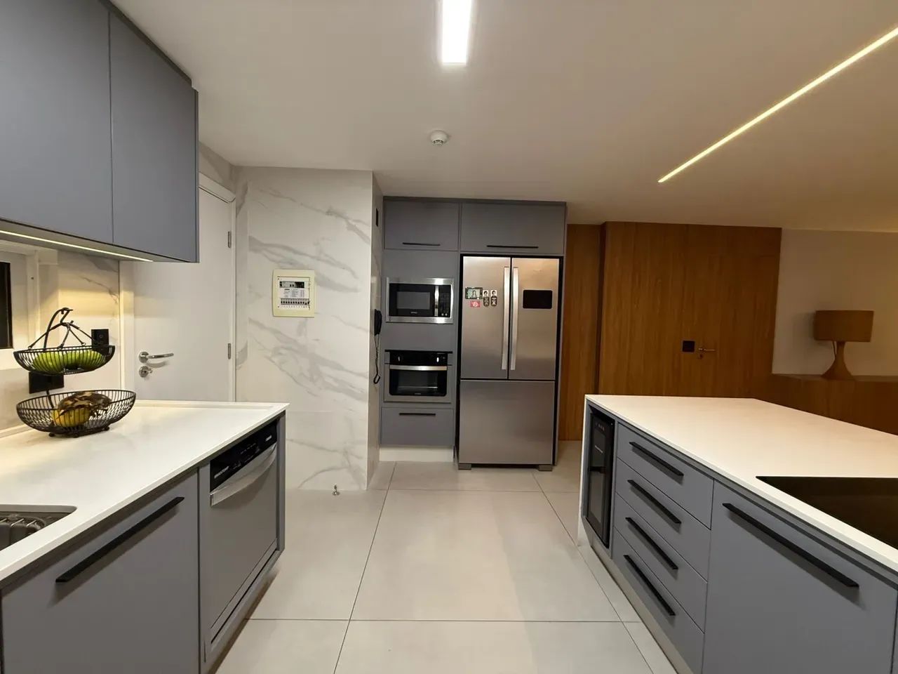 LINDO APARTAMENTO ALTO PADRÃO EM TIROL - Foto 9