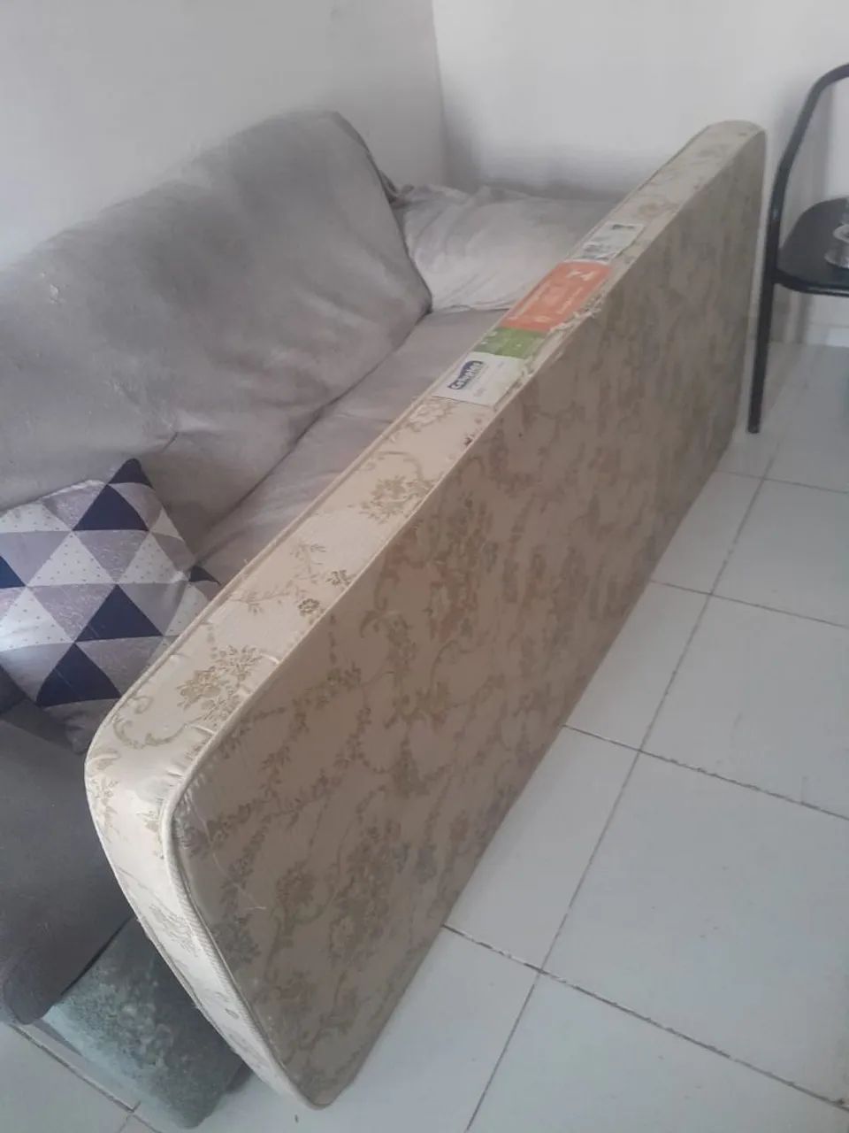 Dois colchões de solteiro D20 - R$50,00 CADA - Foto 2