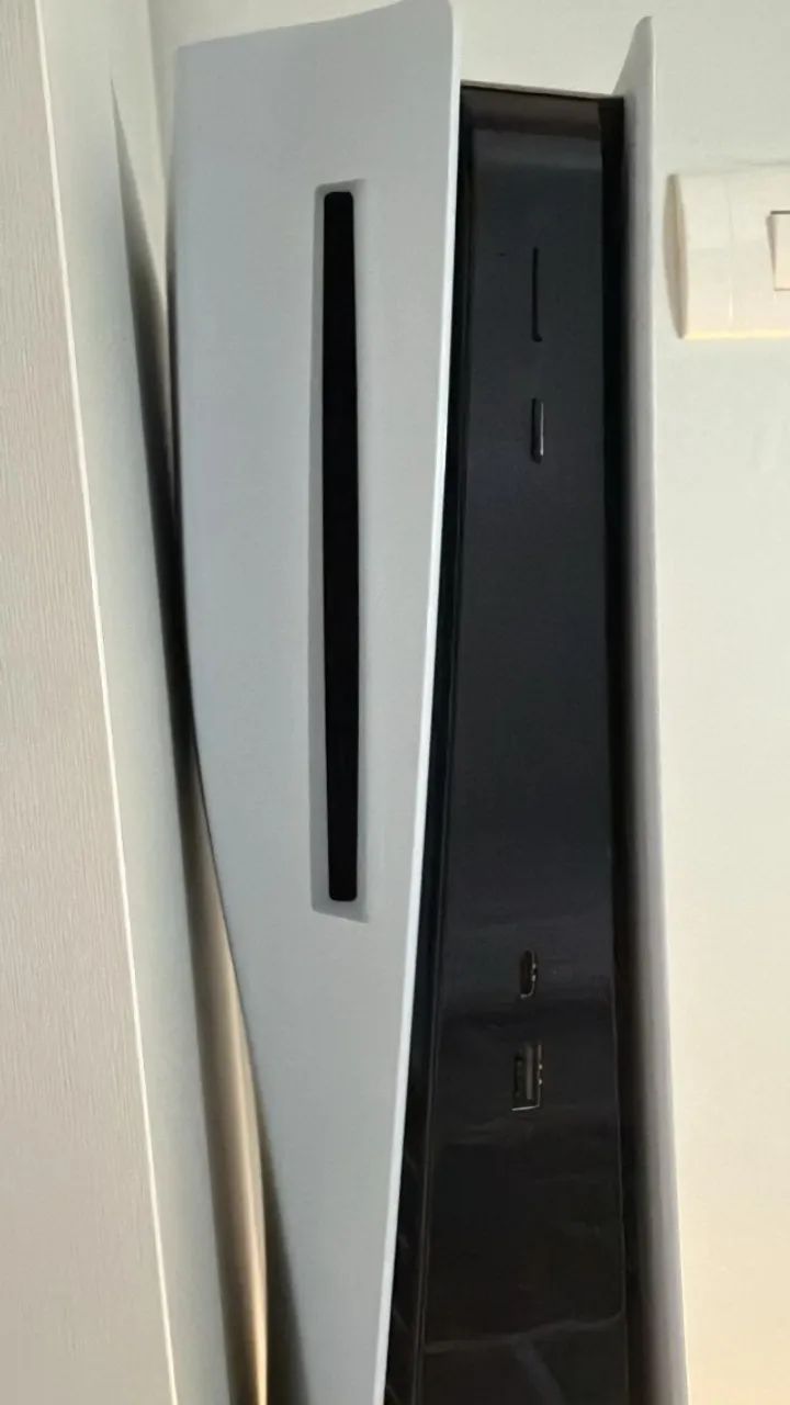 PS5 Fat com leitor + 2 controles DualSense - seminovo - Foto 3