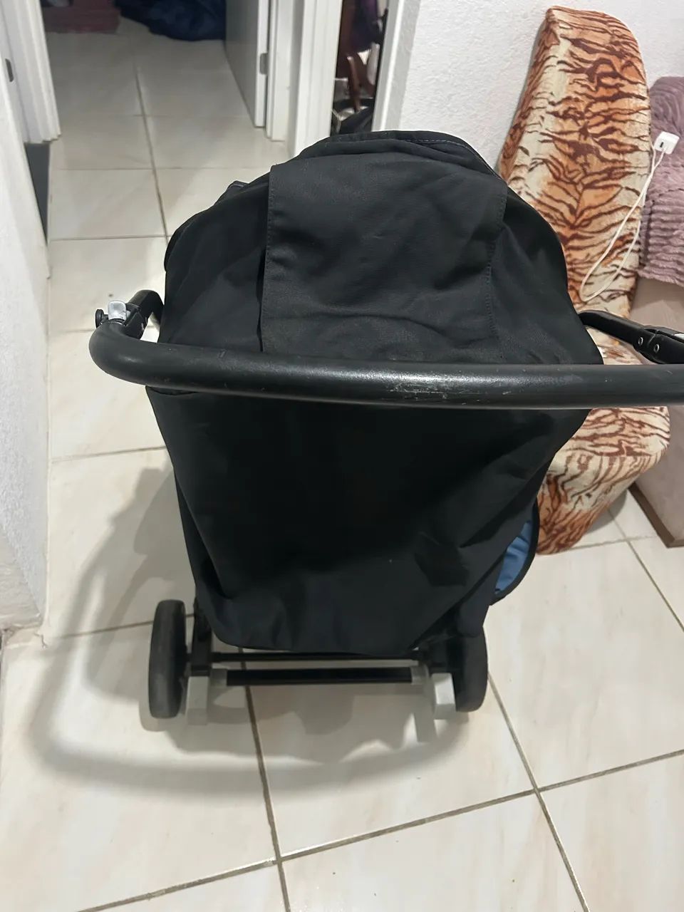 Carrinho de passeio semi novo - Foto 3