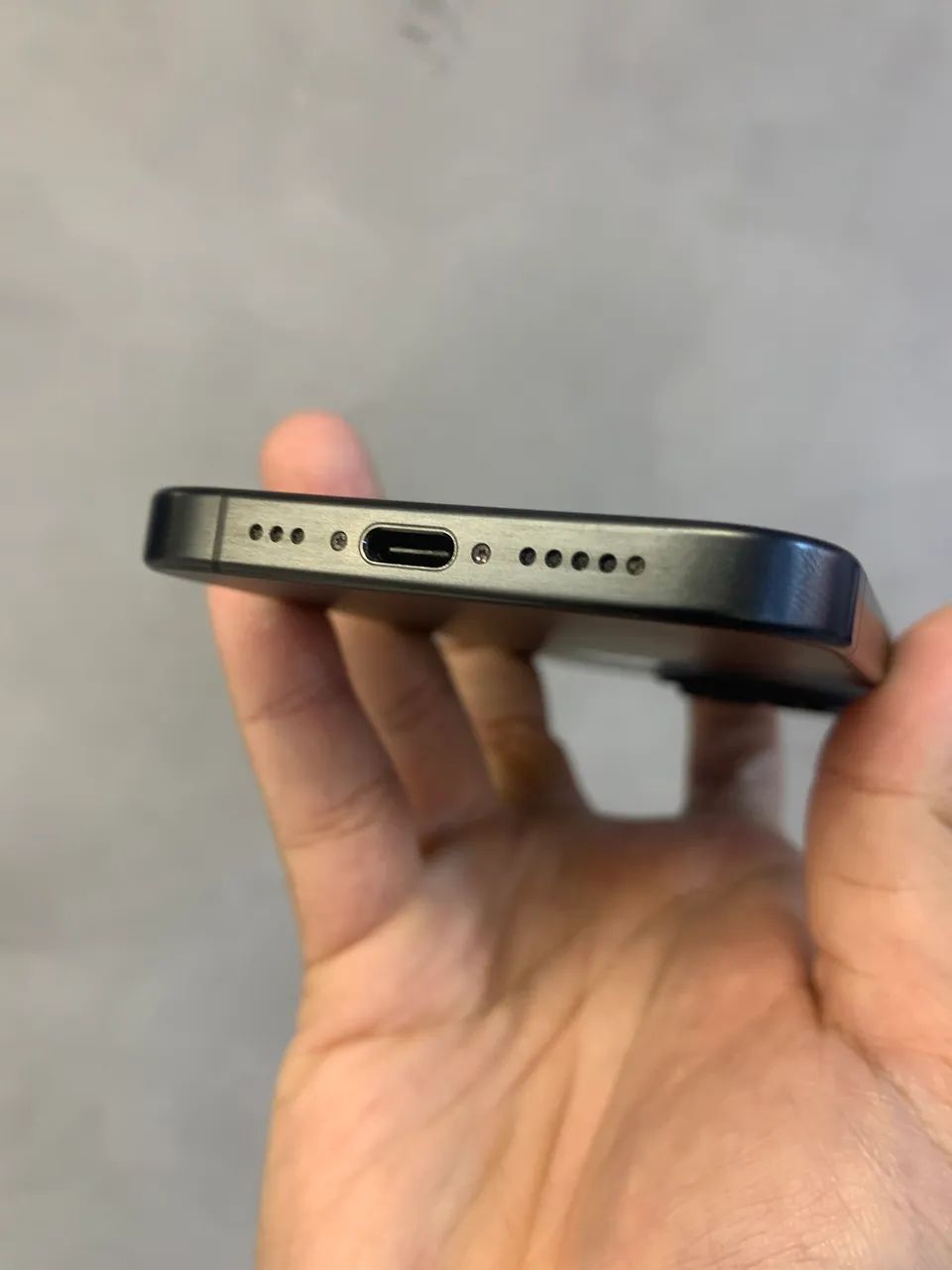iPhone 15 Pro 128 GB - Titânio Preto - Foto 2