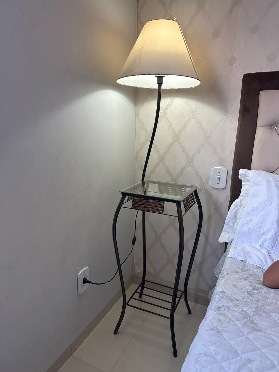 Mesa de cabeceira 