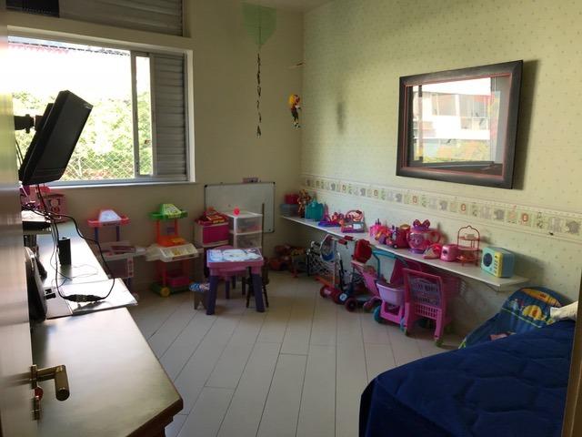 Rua Itacuruçá , 04 dormitórios , amplo (170m2) juntinho ao metô - Foto 9