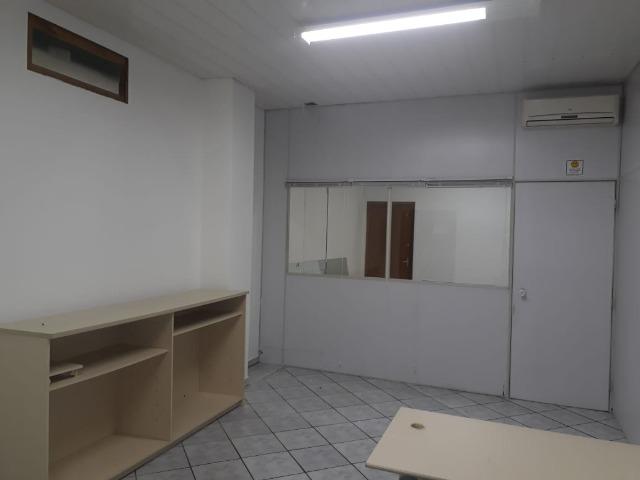 Ampla Sala / Escritório no Centro de Blumenau - Foto 13