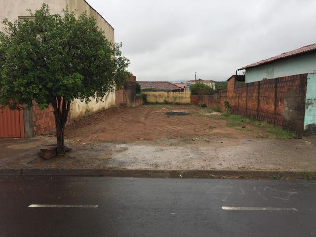 Vendo terreno de 400 m2 na Avenida Prof Nicolau Delmonte - Foto 2