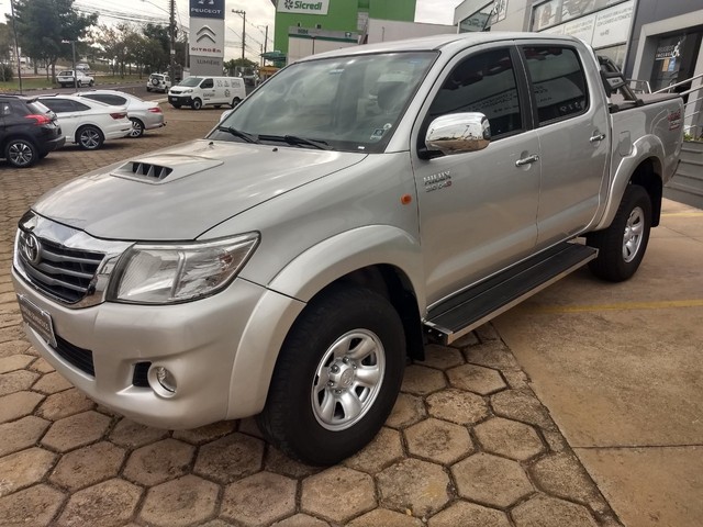 HILUX SR 4X4 AUTOMÁTICA