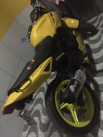 VENDE SE UMA LINDA CB 250 2008 ESPORTE TODA TRANSFORMADA