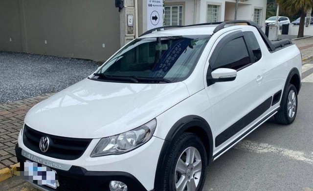 VW - Volkswagen Saveiro Cross 1.6 C.E. Branca 2012 - Corumbá